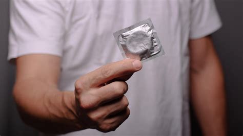 Blowjob ohne Kondom Sexuelle Massage Sankt Valentin